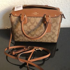SOLD BNWT Coach speedy purse with crossbody strap